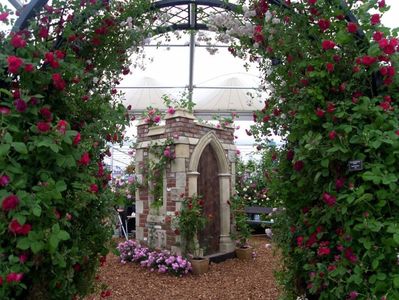 portofino-rose-arch