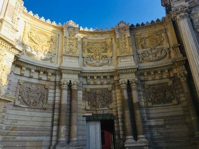 Palatul DOLMABAHCE