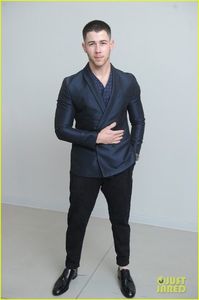 nick-jonas-richard-madden-emporio-armani-fashion-show-05