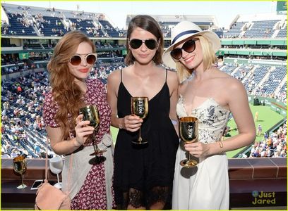 holland-roden-shelley-hennig-bnp-open-josh-hartnett-03