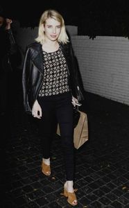 emma-roberts-leave-chateau-marmont-in-los-angeles_122041331