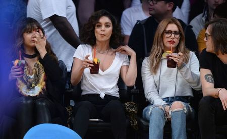vanessa-and-stella-hudgens-ashley-tisdale-lakers-pistons-game-in-los-angeles-1-15-2017-3