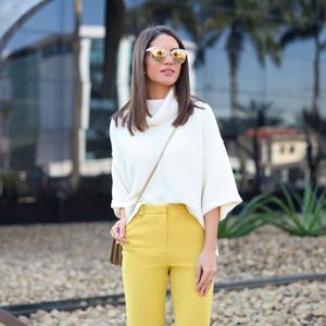 camila-coelho-look-mustard-trouser-and-sweater