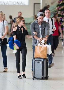 lucy-hale-and-anthony-kalabretta-at-airport-in-sydney-november-17-2016_119055004