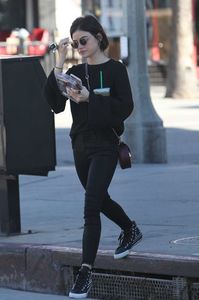 lucy-hale-grabs-an-iced-green-tea-in-studio-city-02-23-2017-4