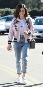 lucy-hale-out-and-about-in-los-angeles-01-28-2017_3