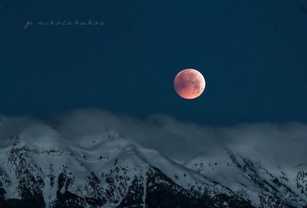 Eclipsa totala de Luna in Leu, Grecia; 21 ian. 2019 - Blood Wolf Moon
poza preluata de pe net
