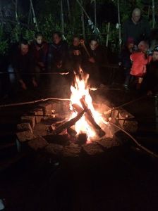 16.11.2019- la foc se coace turta; Stockbrot-un aluat mai dulce care se coace la foc de tabără! La sfârșit copiii sunt Fericiți și părinții Afumați :)))
