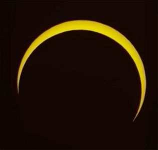 26 dec. 2019 - Eclipsa de Soare inelara1