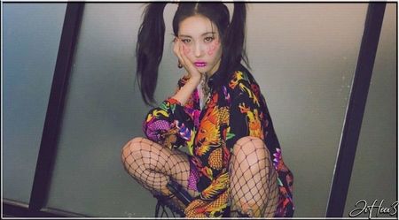 └ Dᴀʏ 076 ○ 26.10.2020 → 「SUNMI」 ✓; [ https://www.youtube.com/watch?v=WiK6Hrlpq3A ] // [ https://www.youtube.com/watch?v=ZhqTIIi_XAE ]
