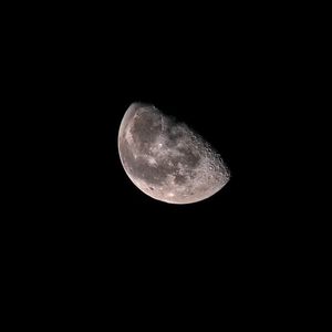 Luna in scadere in Rac, Slovacia; 6 nov. 2020
