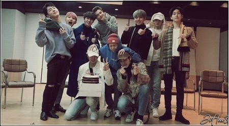 └ Dᴀʏ 109 ○ 28.11.2020 → 「PENTAGON」 ✓; [ https://www.youtube.com/watch?v=6_v8n_zb5ak ] // [ https://www.youtube.com/watch?v=W7ZIz4w9Edo ] // [ https://www.youtube.com/watch?v=5TyEdpW4Oi4 ] // [ https://www.youtube.com/watch?v=kTJS_sEgrPQ ]
