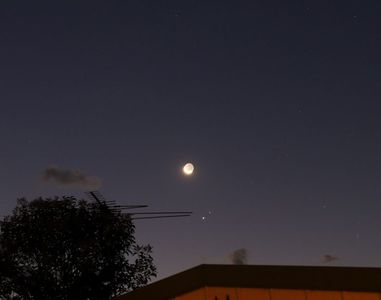 Luna noua in Varsator si conjunctia Jupiter-Saturn; Poza preluata de pe net
17 dec. 2020
