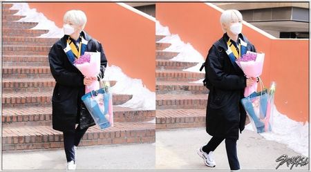 ♦ Dᴀʏ 253 ♦ 08.02.2021 ♦; #HappyINDay
#스테이의_영원한_아기빵_생일축하해
#MaknaeINOnTopDay /// Happy birthday, baby bread. :3 ♥♥♥♥♥♥♥♥ Stop growing up!!! T.T
