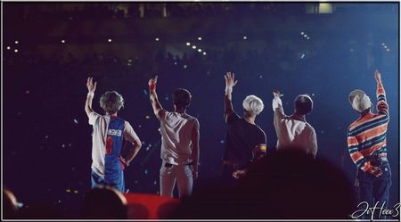 └ Dᴀʏ 287 ○ 25.05.2021 → 「#Always_shining_SHINee」 ✓; #샤이니_드디어_초등학교졸업 // [ https://www.youtube.com/watch?v=qv85SPOMwM4 ] // [ https://www.youtube.com/watch?v=4ZFzkmShYmA ] // [ https://www.youtube.com/watch?v=tETP9WJjVXw ]
