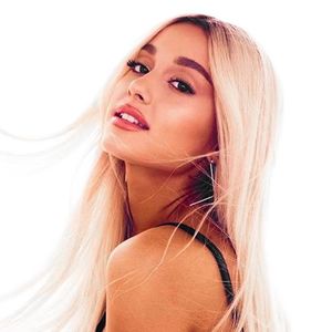 ╰crawlingback2me s̸a̸i̸d̸ Ariana Grande.╯; June 26th 1993.
