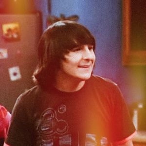 • Maktub got Mitchel Musso.; TV-Show: Hannah Montana.
