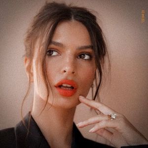 • Emily Ratajkowski born on June 7th 1991. @Maktub.