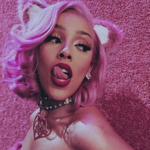 • xBarbieLandx3’s b-day twin is Doja Cat: October 21st.