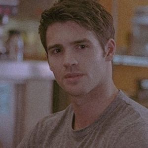 • xPrettyLittleLiarsx3’s b-day twin is Steven R. McQueen: July 13th.