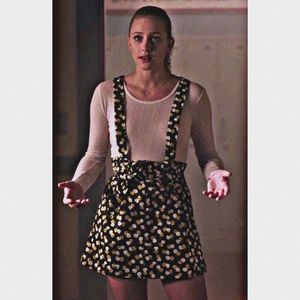 • Betty Cooper [media: ] for Maktub.